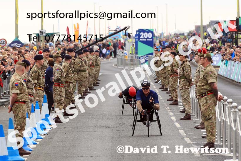 Mens wheelchair 2022 Great North Run. Photo: David T. Hewitson/Sports for All Pics